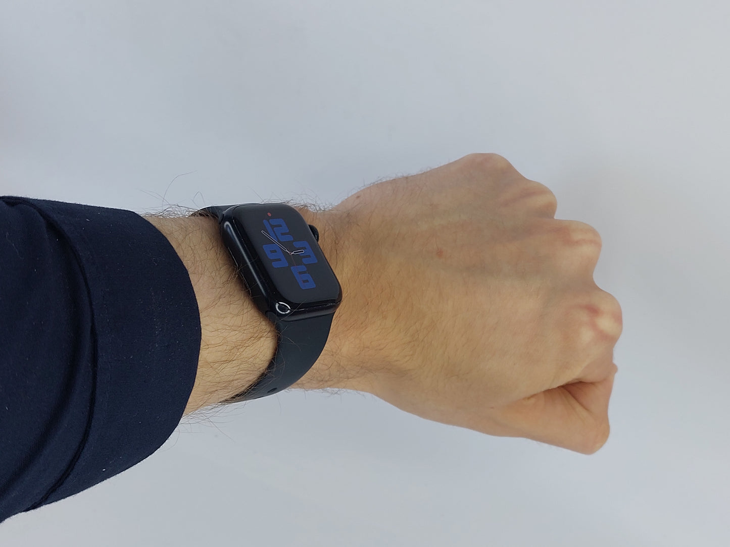 Apple Watch SE Gen. 2, 40 mm, 80% – gwiezdna szarość