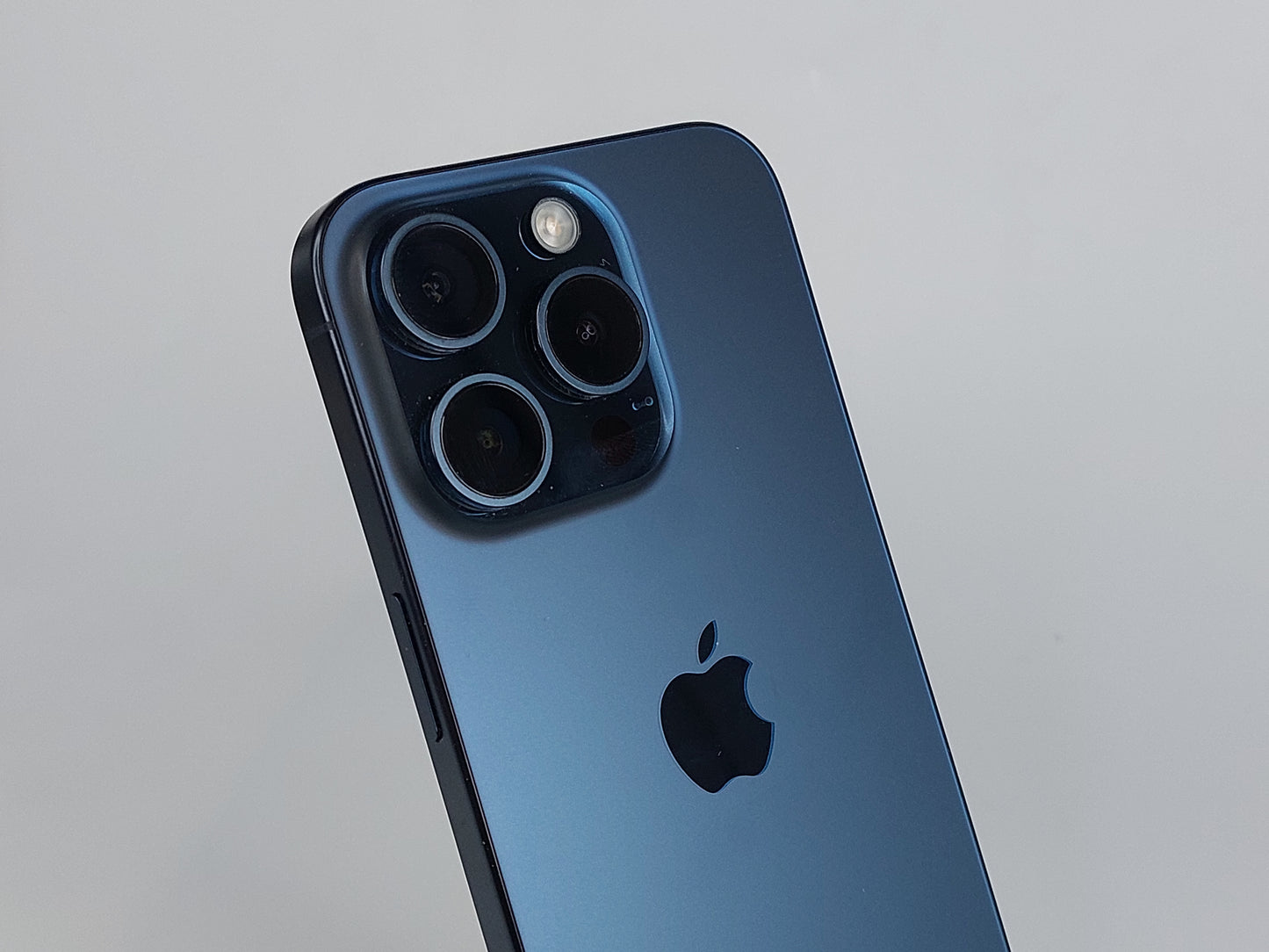 Apple iPhone 15 Pro