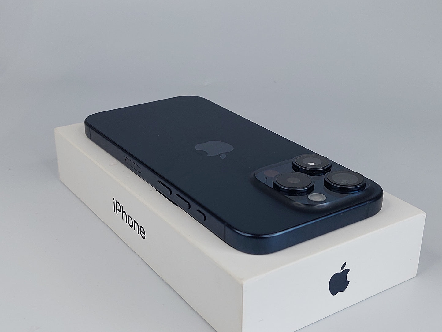 Apple iPhone 15 Pro